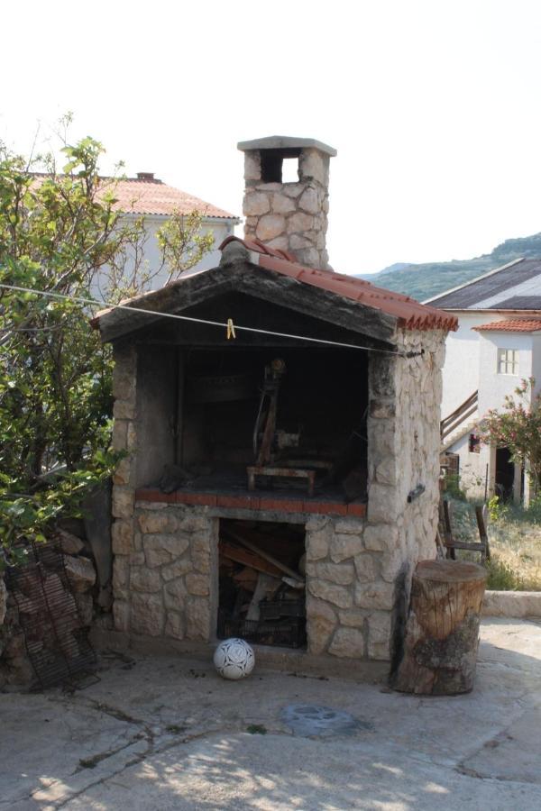 Apartments And Rooms With Parking Space Metajna, Pag - 4120 Dış mekan fotoğraf