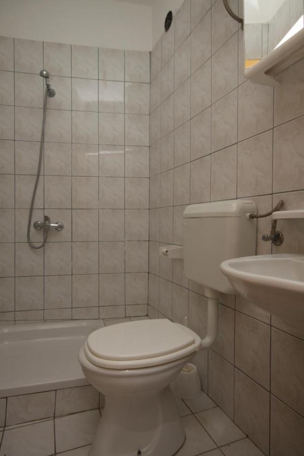 Apartments And Rooms With Parking Space Metajna, Pag - 4120 Dış mekan fotoğraf