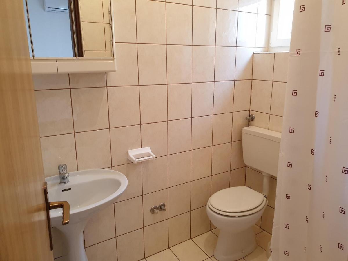 Apartments And Rooms With Parking Space Metajna, Pag - 4120 Dış mekan fotoğraf