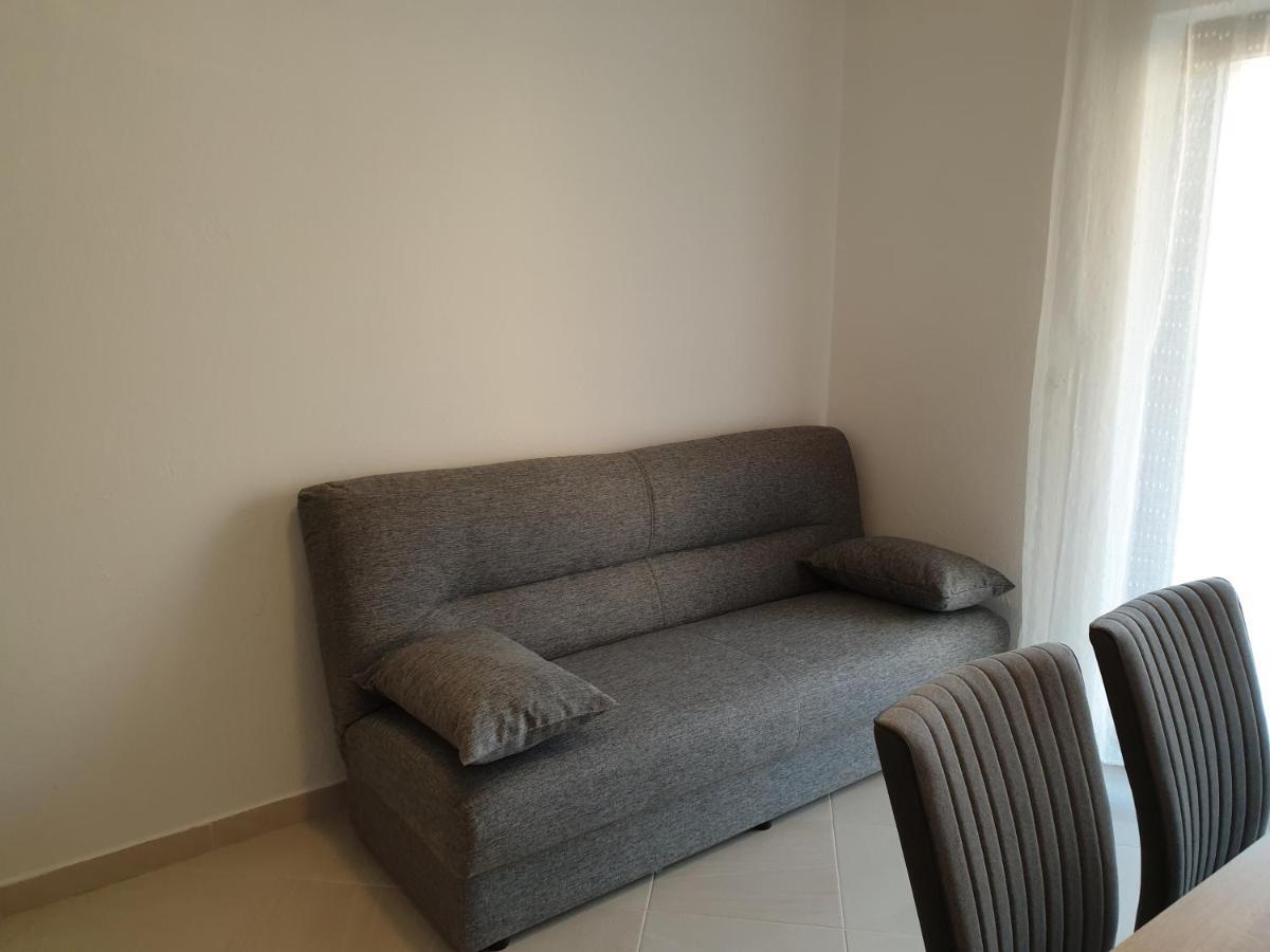 Apartments And Rooms With Parking Space Metajna, Pag - 4120 Dış mekan fotoğraf