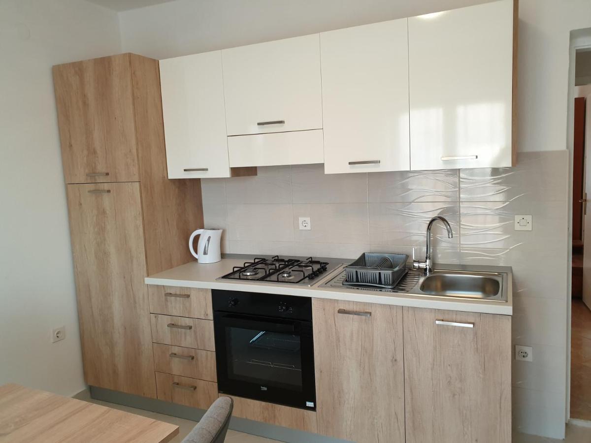 Apartments And Rooms With Parking Space Metajna, Pag - 4120 Dış mekan fotoğraf